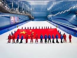 2米26新星张子宇WCBA首秀 或成中国女篮内线新希望